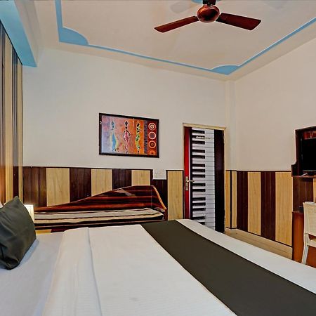 Hotel O Greno House Near Pvr Ansal Plaza Велика Нойда Екстер'єр фото
