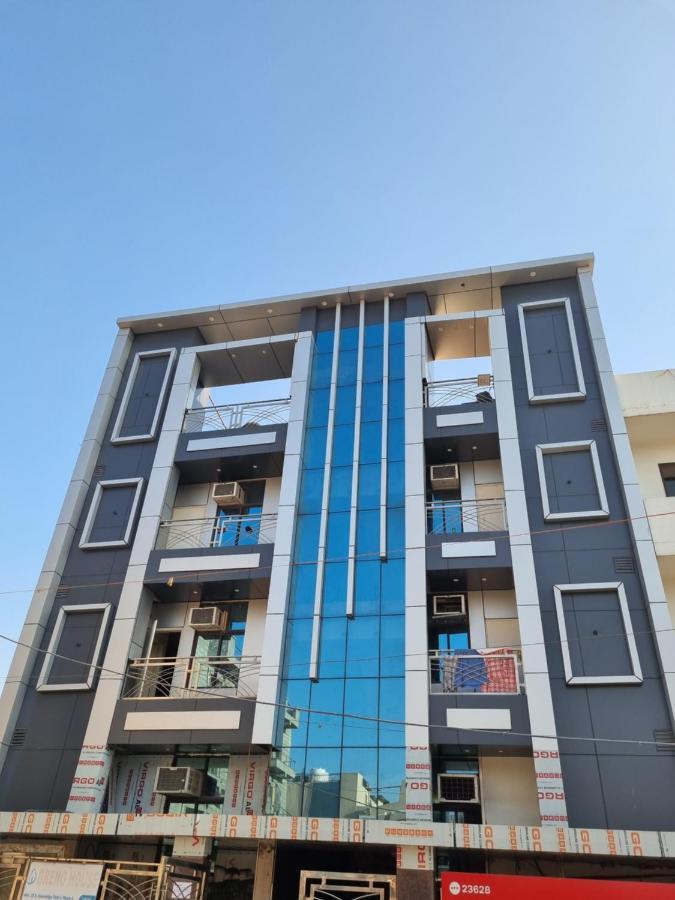 Hotel O Greno House Near Pvr Ansal Plaza Велика Нойда Екстер'єр фото