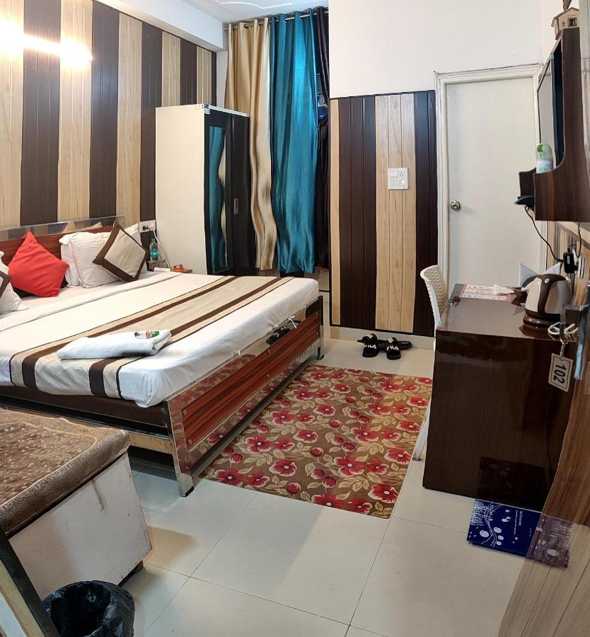 Hotel O Greno House Near Pvr Ansal Plaza Велика Нойда Екстер'єр фото