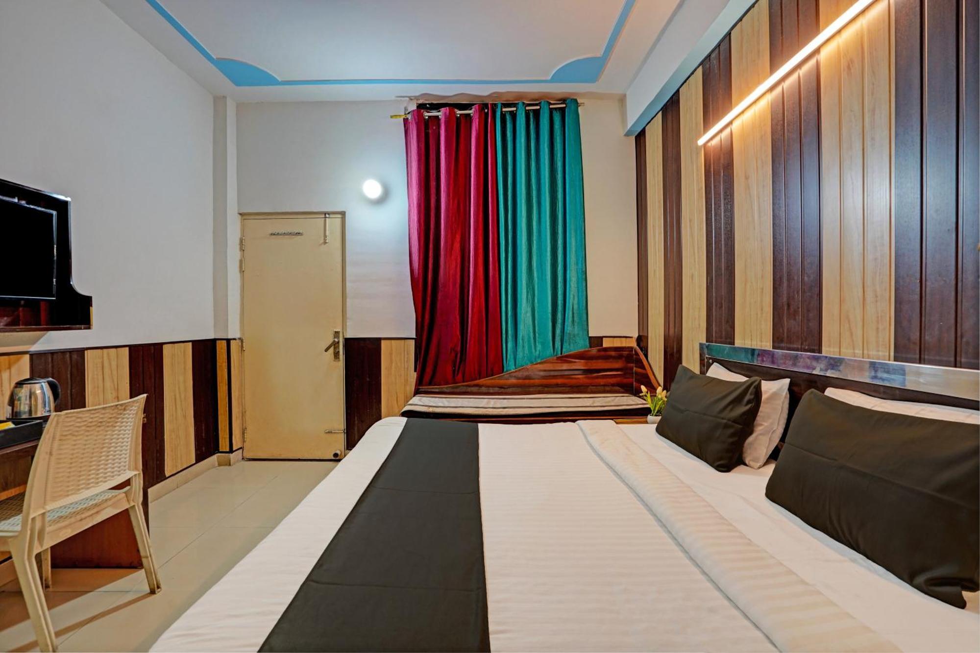 Hotel O Greno House Near Pvr Ansal Plaza Велика Нойда Екстер'єр фото