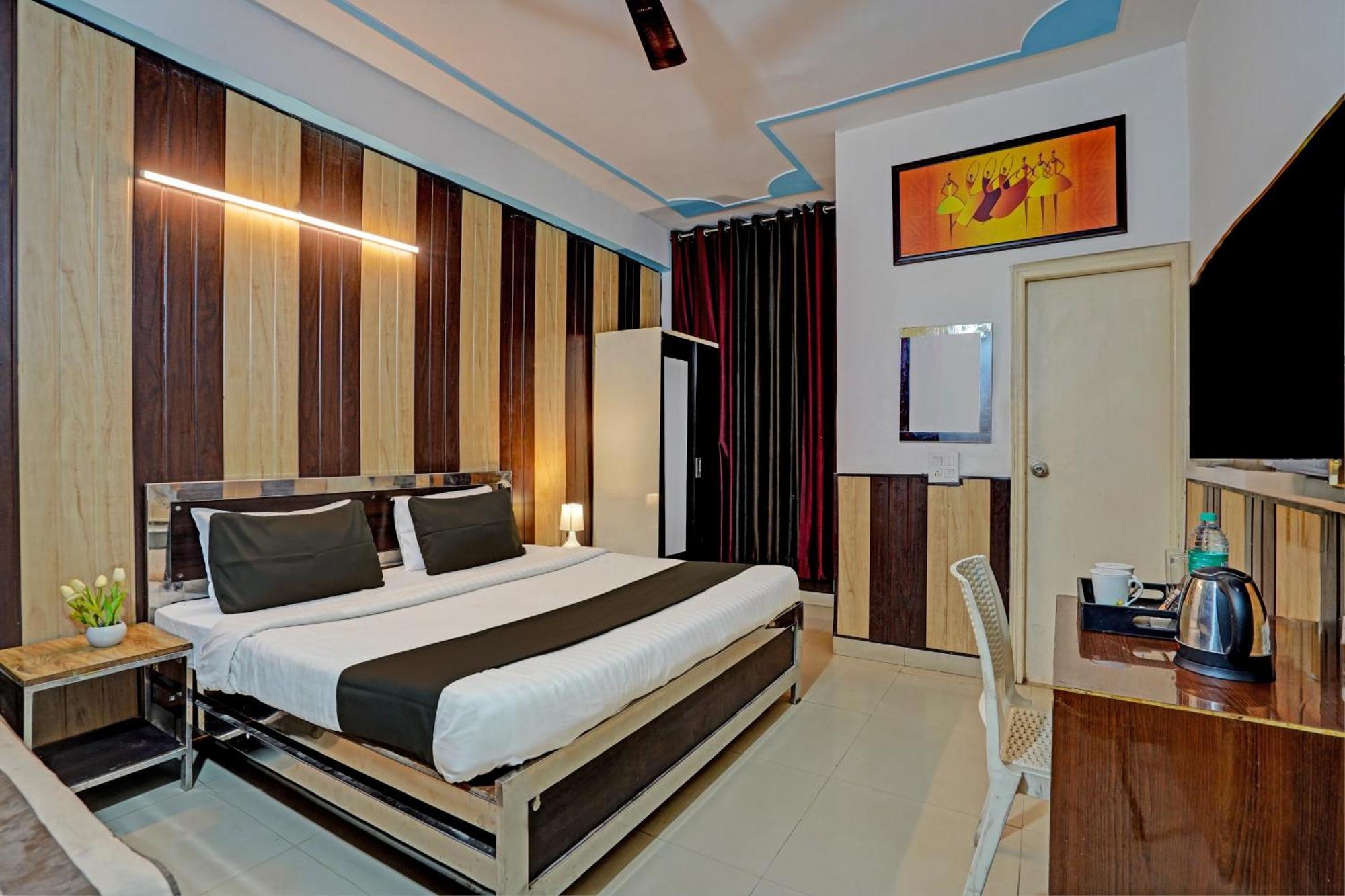 Hotel O Greno House Near Pvr Ansal Plaza Велика Нойда Екстер'єр фото
