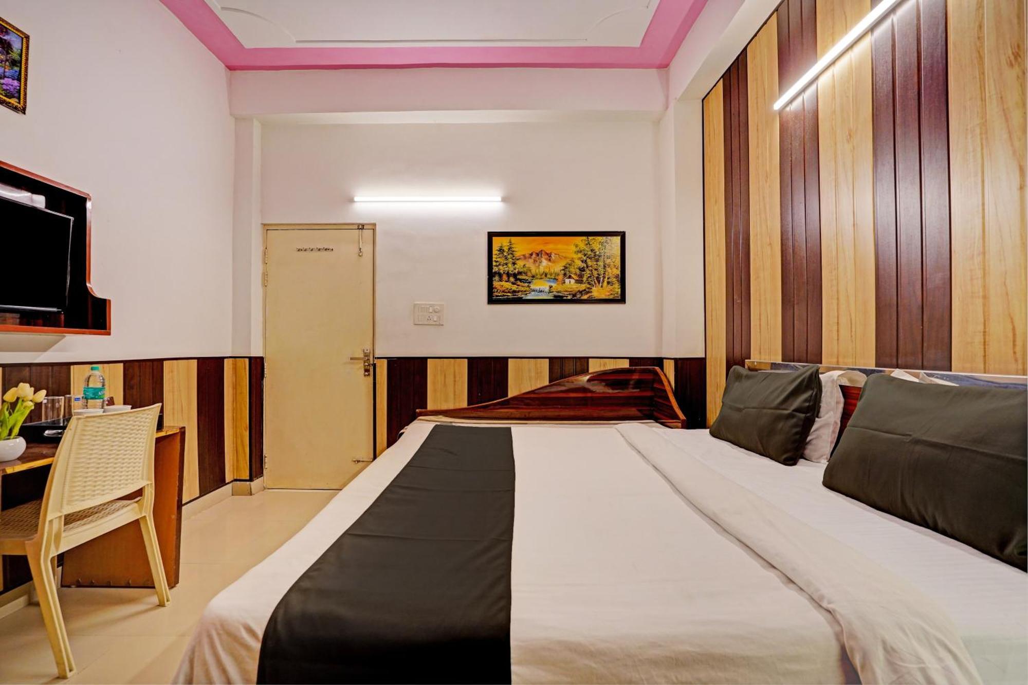 Hotel O Greno House Near Pvr Ansal Plaza Велика Нойда Екстер'єр фото